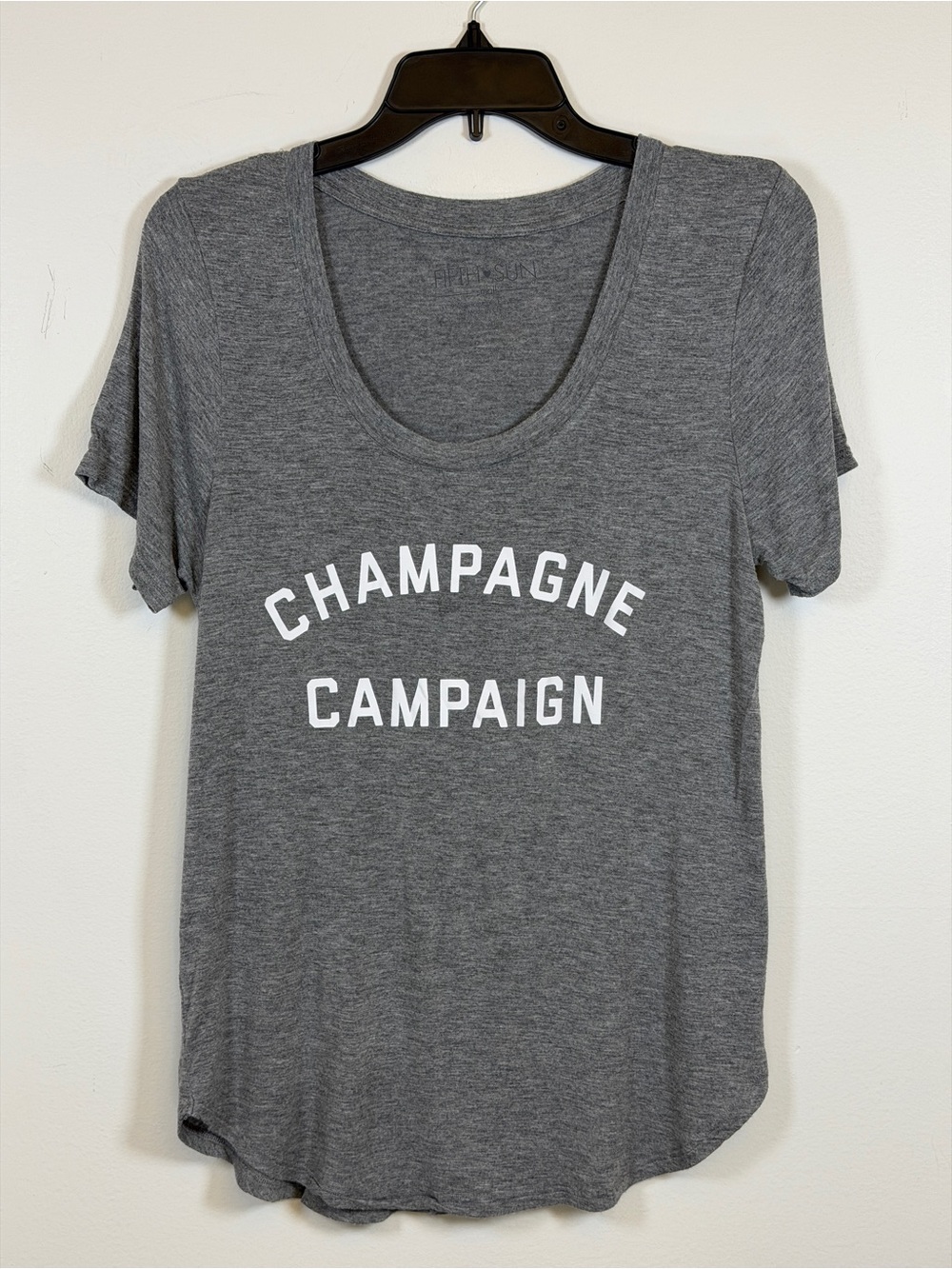 Fifth Sun Champagne Campaign Graphic Tee Gray Scoop Neck S